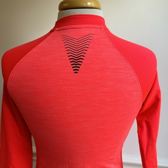 Under Armour Coldgear Reactor Long Sleeve Athletic Running Top Size XS EUC - Picture 5 of 7